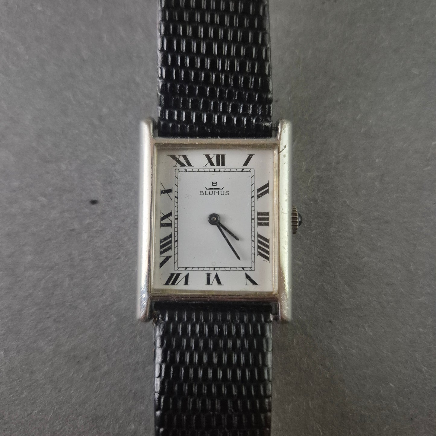 Klassische Blumus Uhr Damenarmbanduhr – Rechteckiges Gehäuse im Vintage-Stil