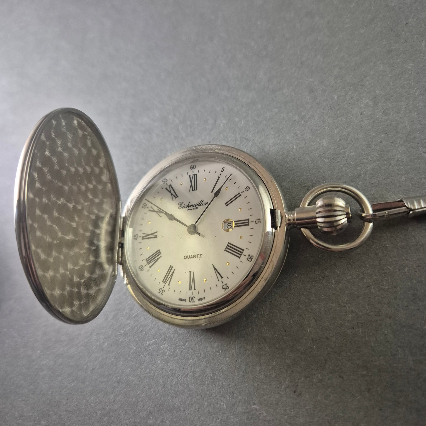 Eichmüller Taschenuhr Klassisches Design mit filigravem Gehäuse