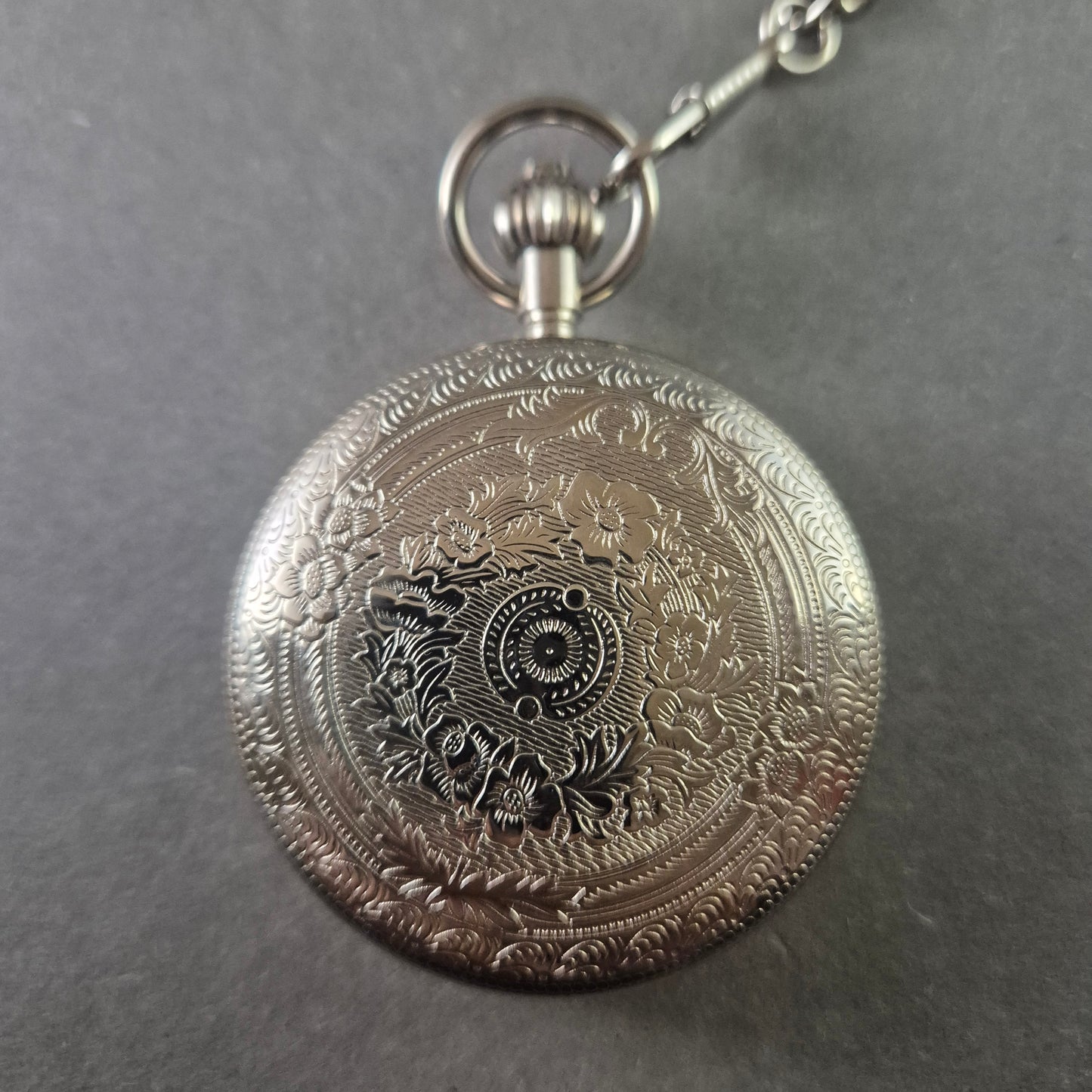 Eichmüller Taschenuhr Klassisches Design mit filigravem Gehäuse