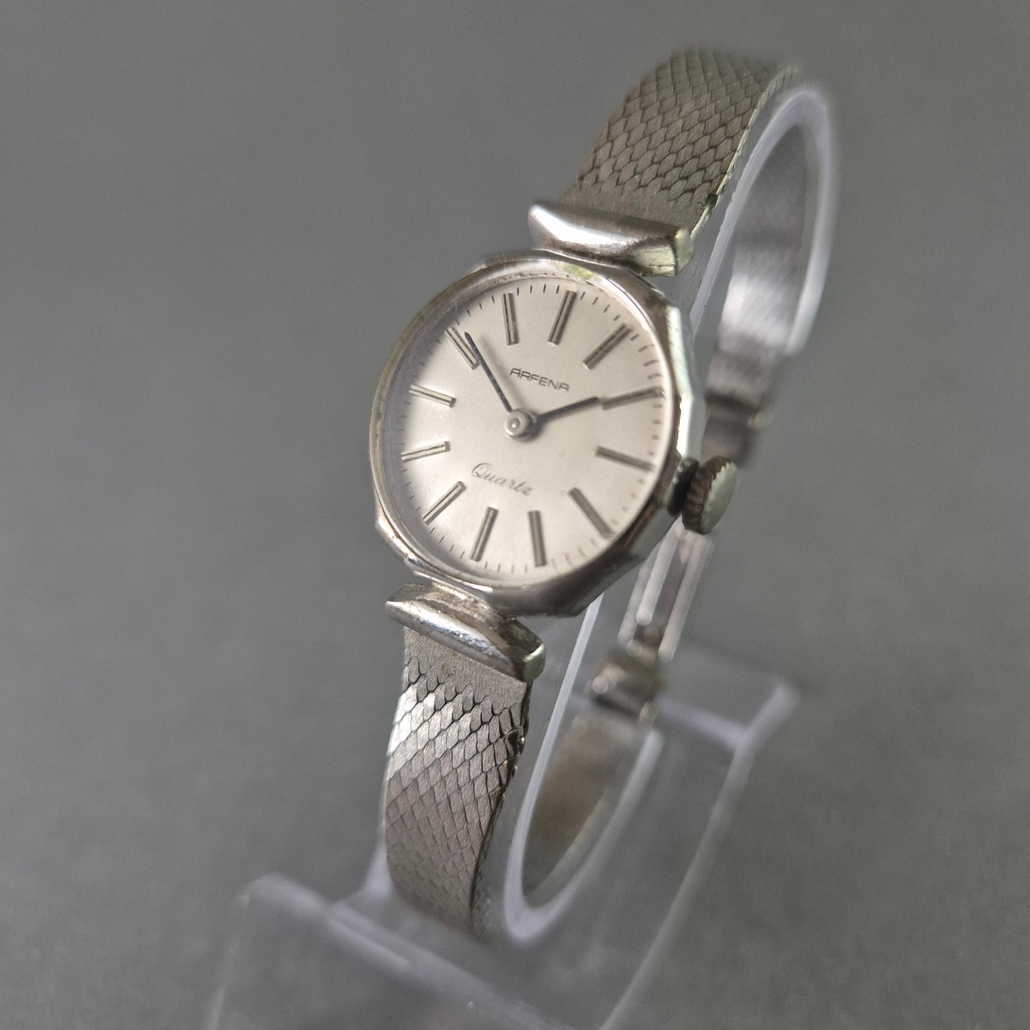 Arfena Damenarmbanduhr – Klassische Eleganz mit Quarzwerk