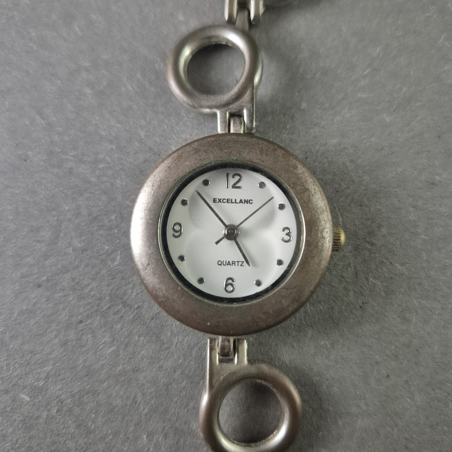 Excellanc Damenarmbanduhr – Ausgefallenes Design mit Gliederarmband