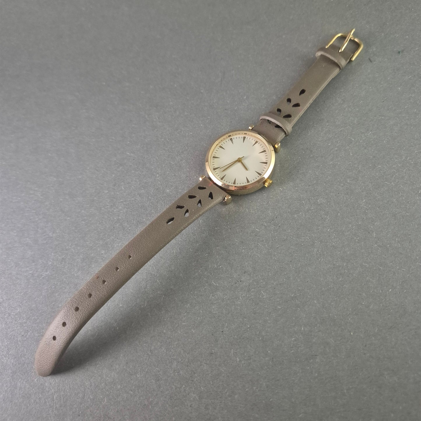 JG Damenarmbanduhr – Schlichtes Design mit Lederarmband