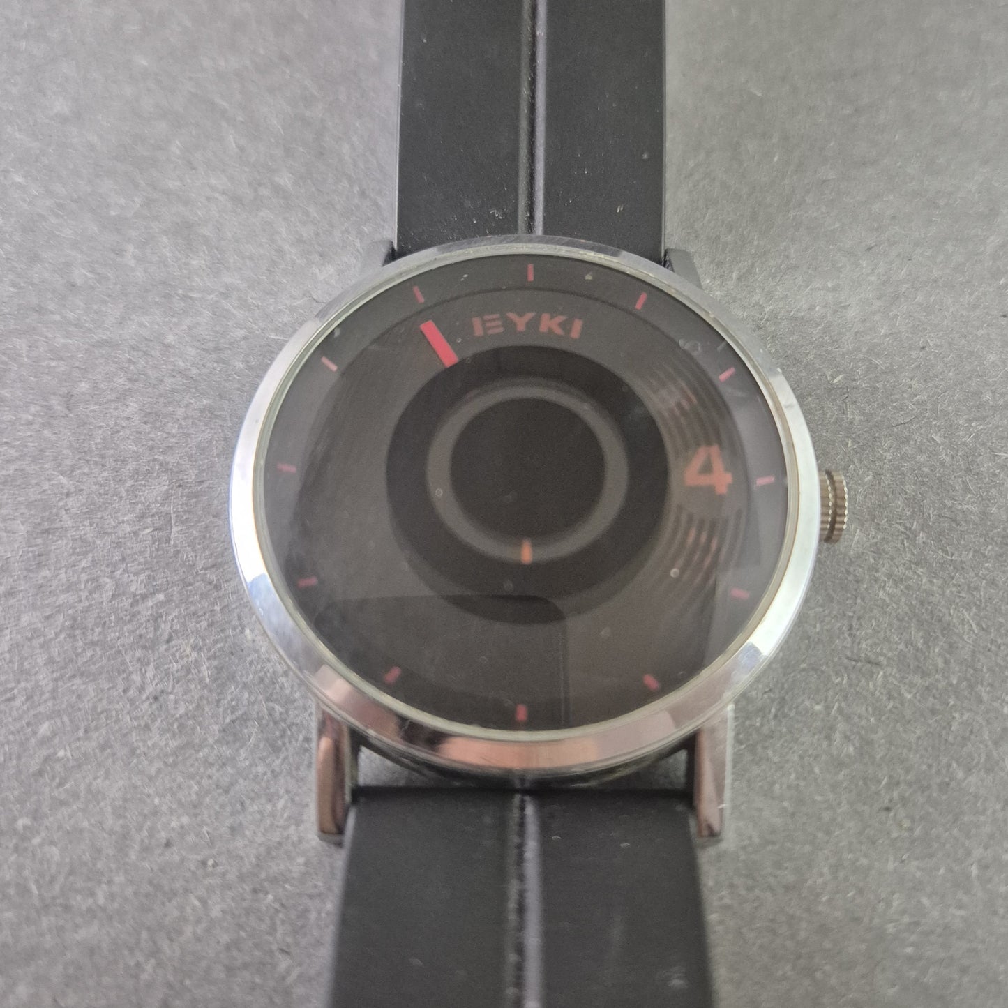 Eyki Herrenarmbanduhr – Futuristisches Design mit Quarzwerk