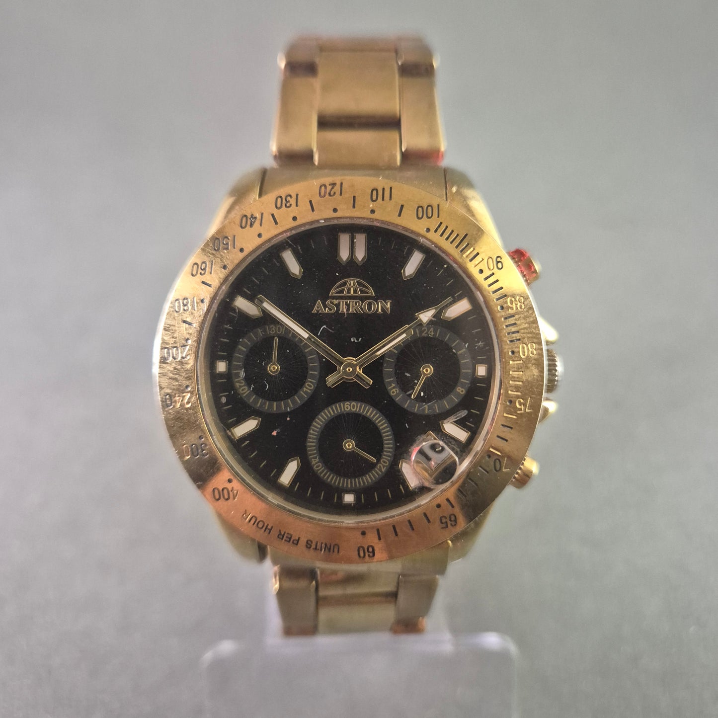 Astron Herren-Chronograph – Vergoldete Sportuhr mit schwarzem Zifferblatt