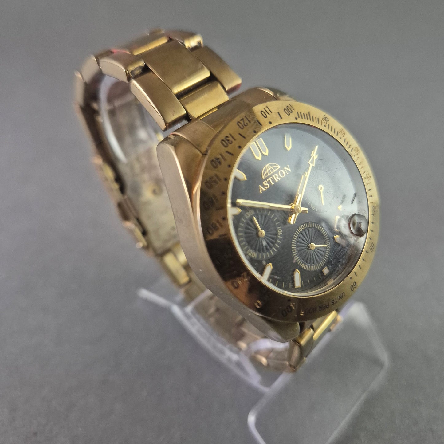 Astron Herren-Chronograph – Vergoldete Sportuhr mit schwarzem Zifferblatt