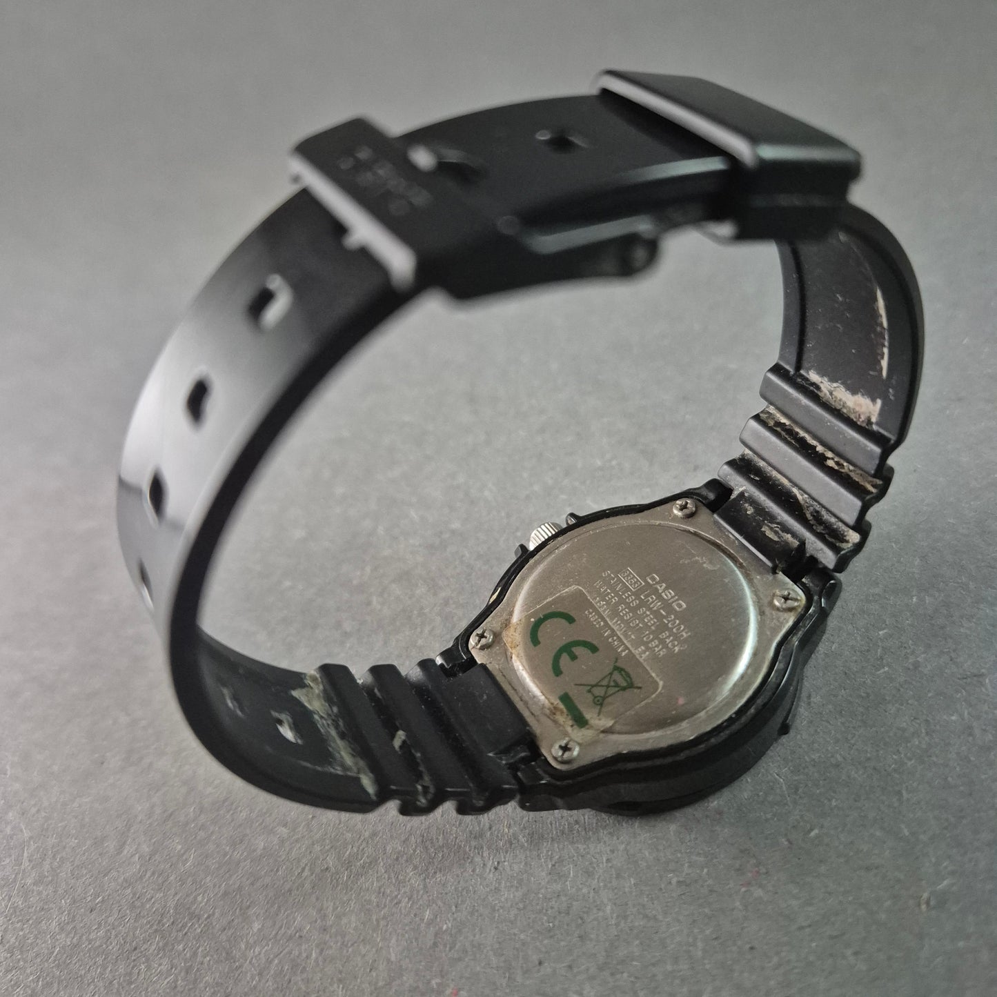 Casio MRW-200H Herren-Armbanduhr – Robuste Taucheruhr mit 100M Wasserdichtigkeit