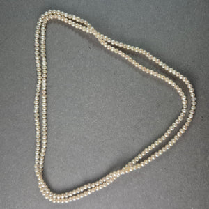 Elegante Süßwasserperlenkette mit feinen Perlen