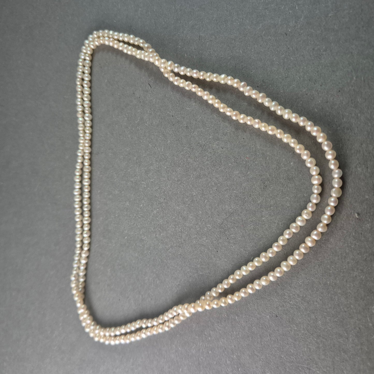 Elegante Süßwasserperlenkette mit feinen Perlen