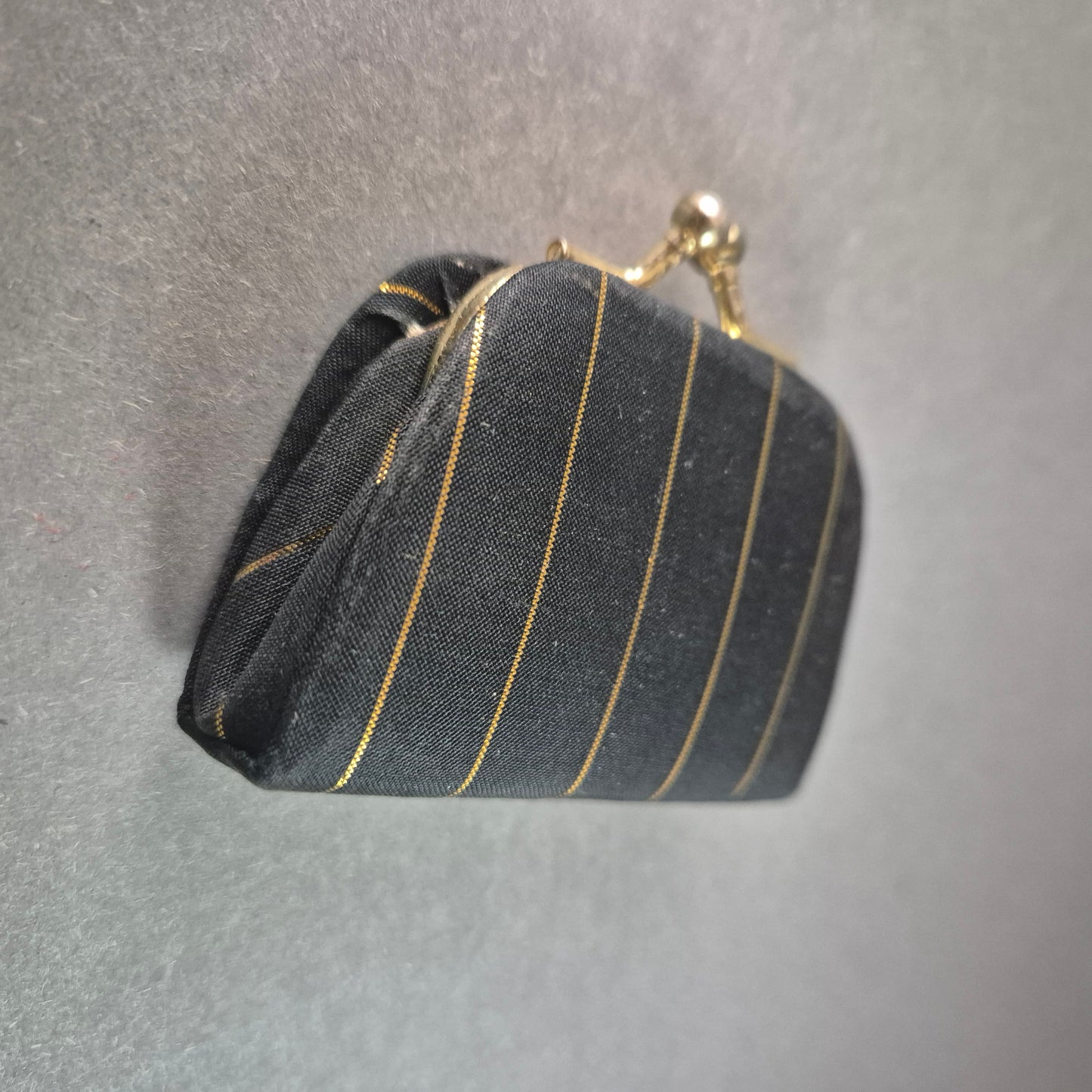 Vintage Kleingeldbörse mit Streifenmuster – Klassisch & Stilvoll