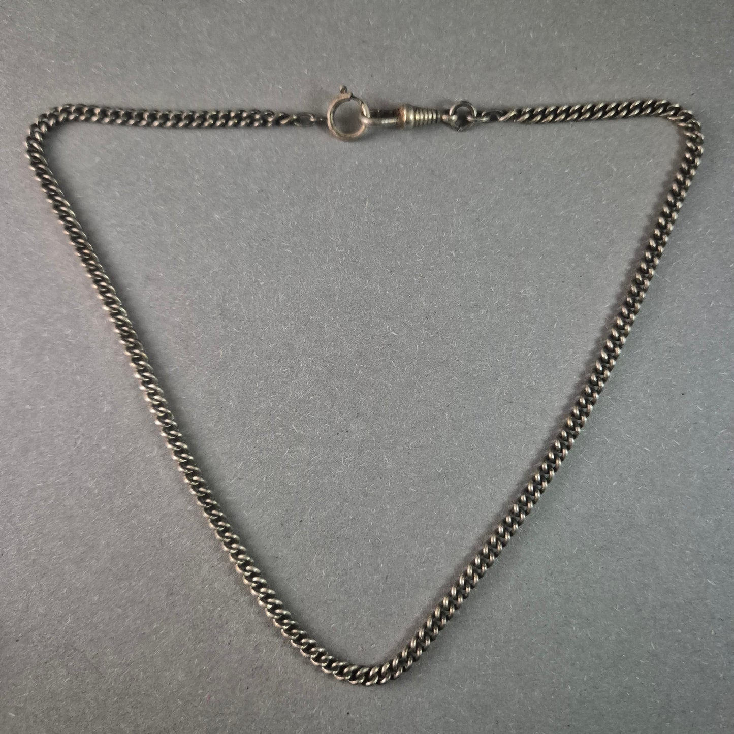 Vintage Silberkette – Zeitloser Look für stilvolle Akzente