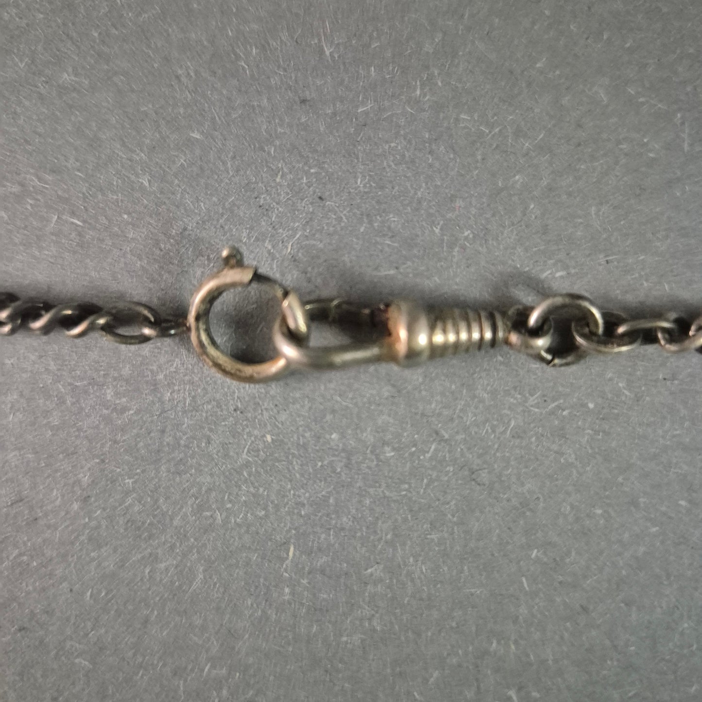 Vintage Silberkette – Zeitloser Look für stilvolle Akzente