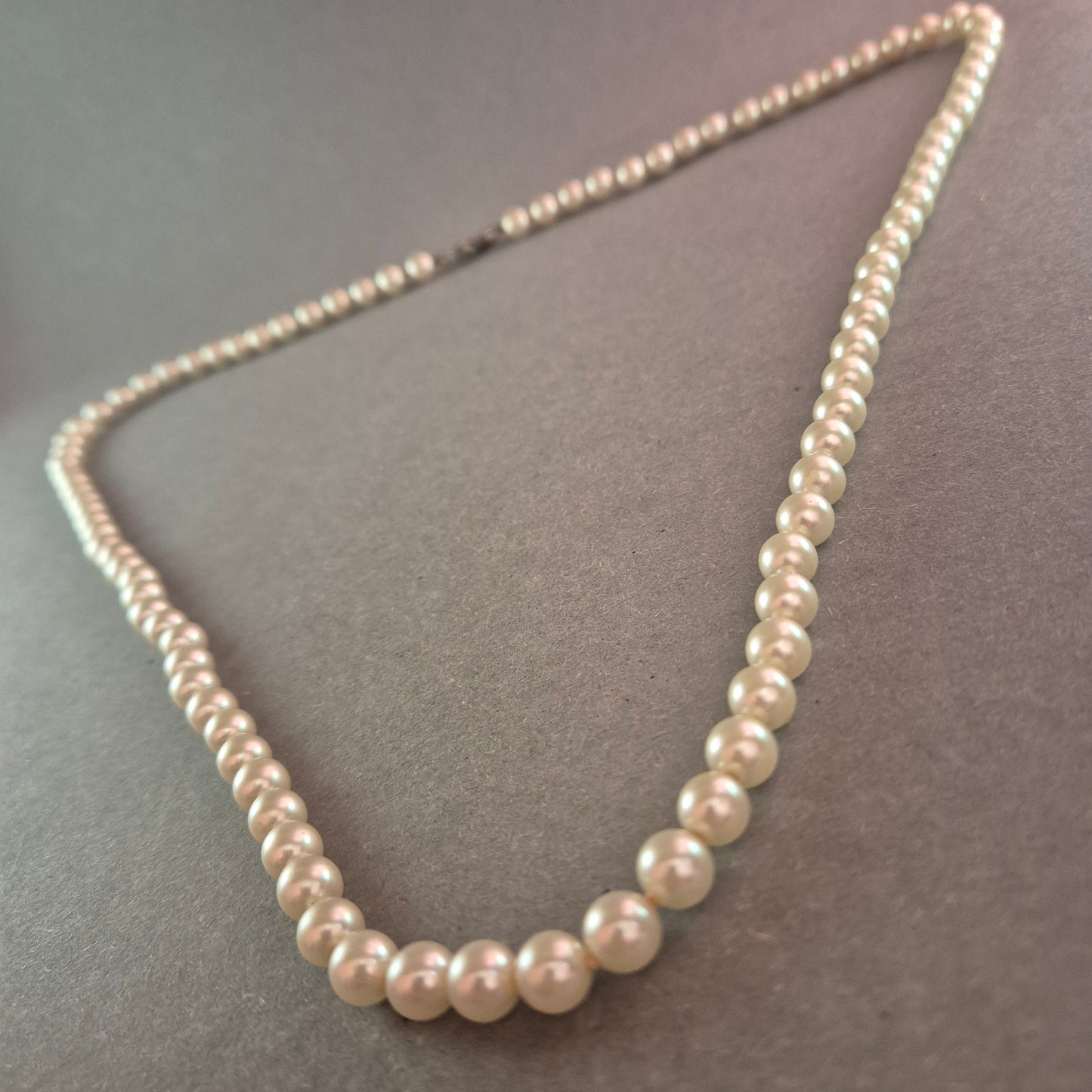 Klassische Perlenkette – Eleganz in zeitlosem Design