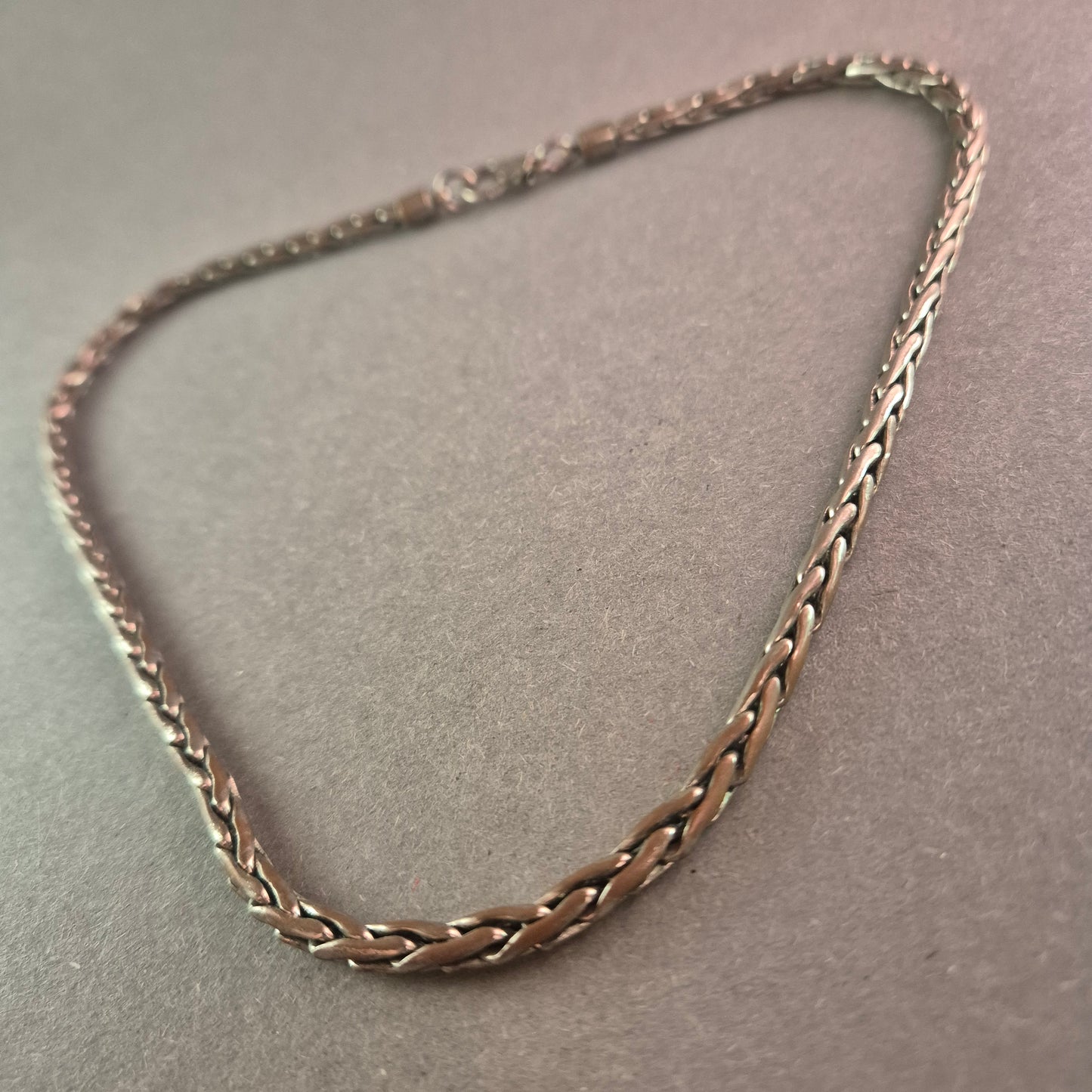 Silberne Halskette im geflochtenen Design – Robuste Eleganz