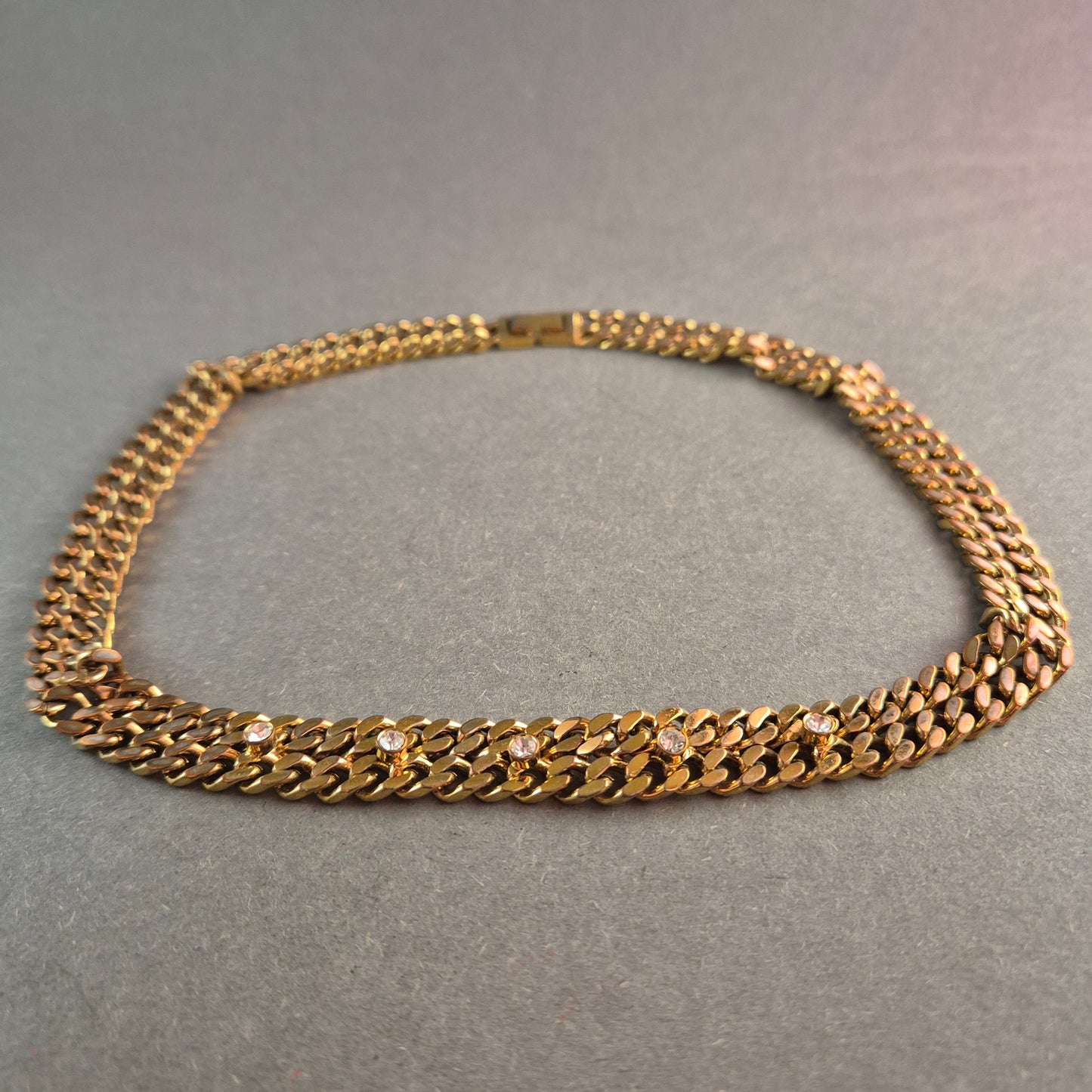 Armband mit Zirkonia-Steinen Eleganz für jedes Handgelenk