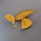 Vergoldete Designer-Brosche in Blattform – Eleganter Vintage-Stil