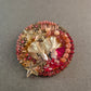 Handgefertigte Vintage Brosche mit Perlmutt und Kristallen
