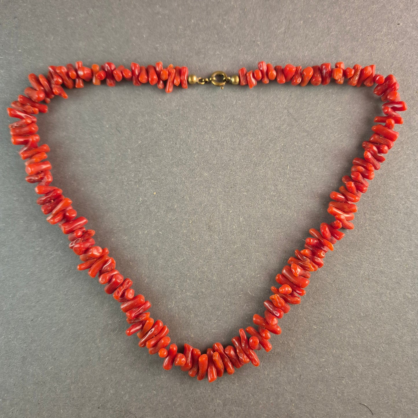 Echte rote Korallenkette – Klassischer Naturschmuck