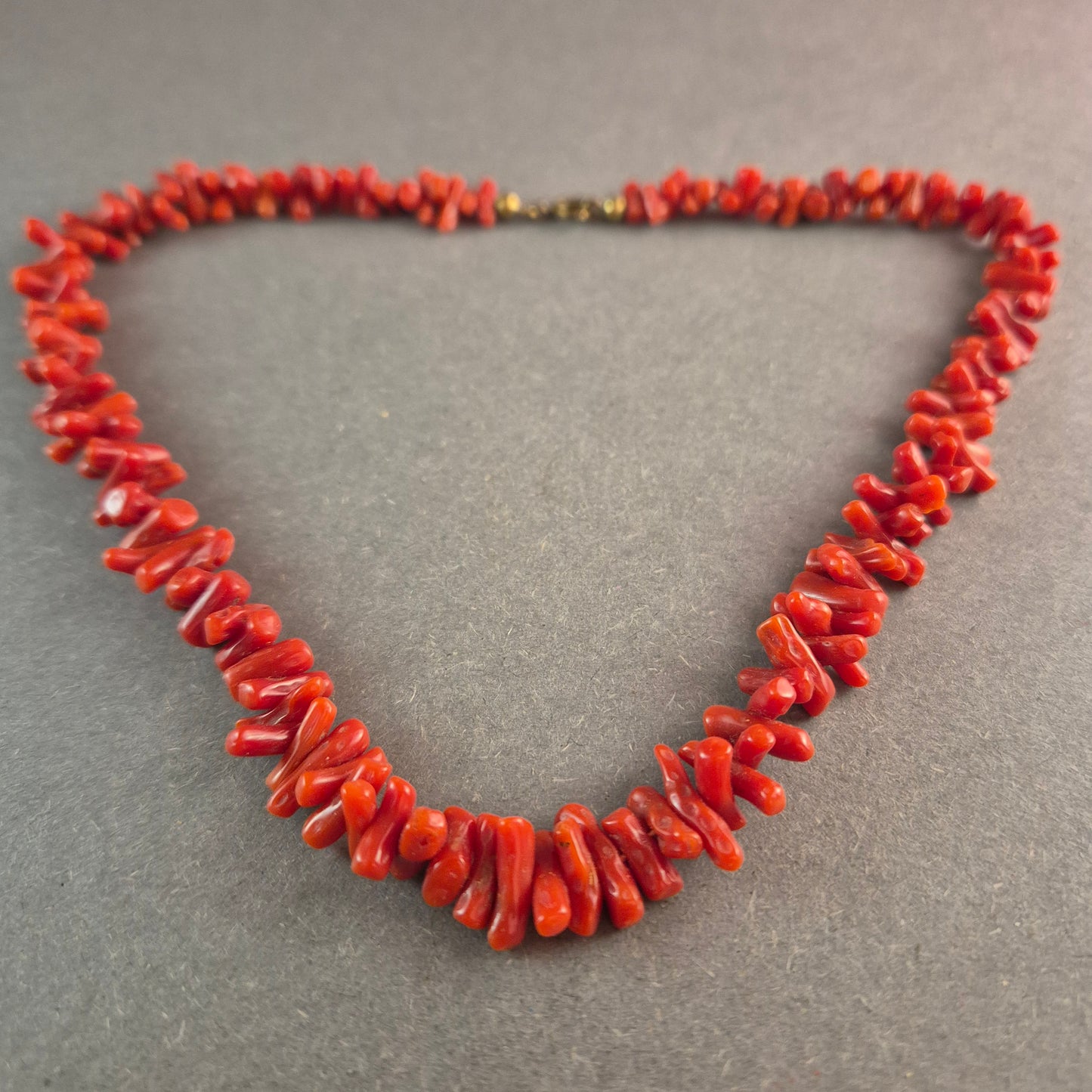 Echte rote Korallenkette – Klassischer Naturschmuck