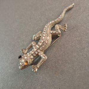 Glitzernde Gecko-Brosche mit Strasssteinen – Einzigartiger Hingucker
