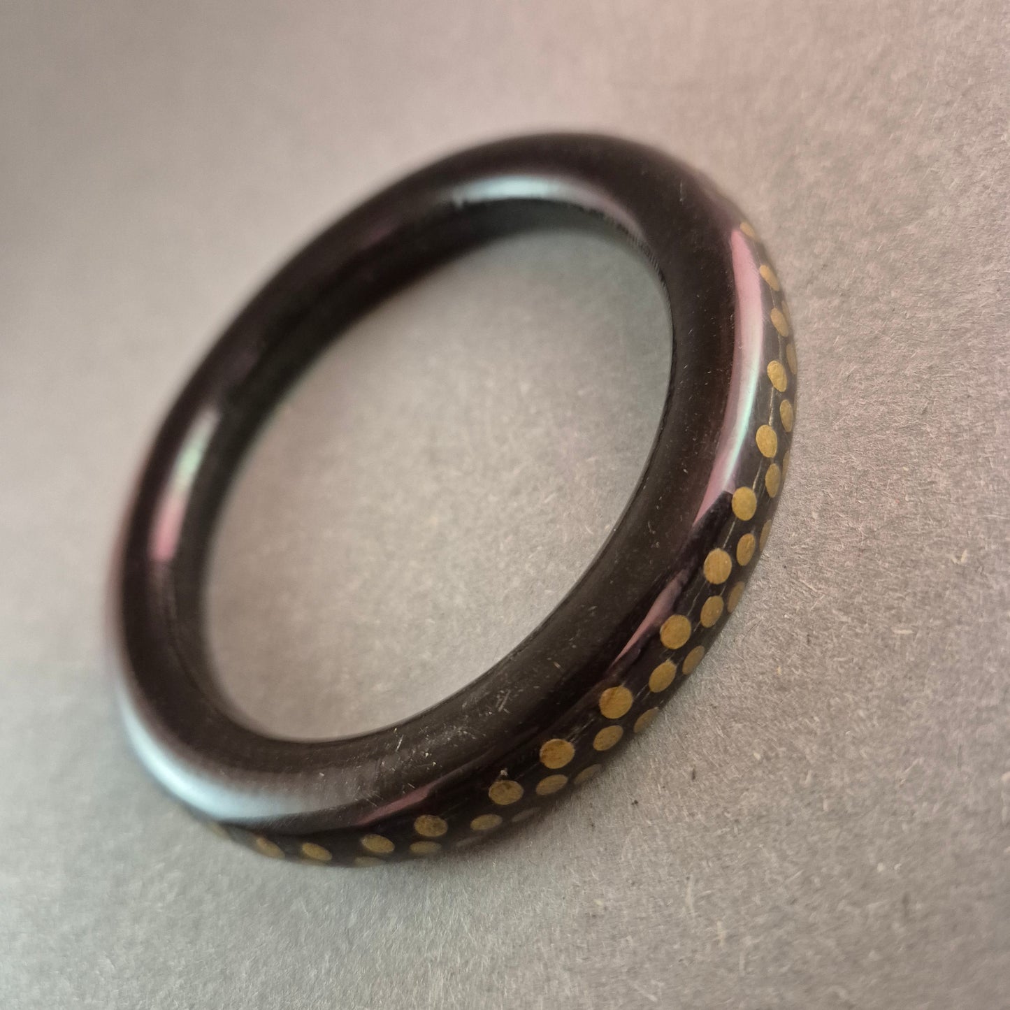 Armreif mit goldenen Akzenten Klassischer Stil für jeden Anlass