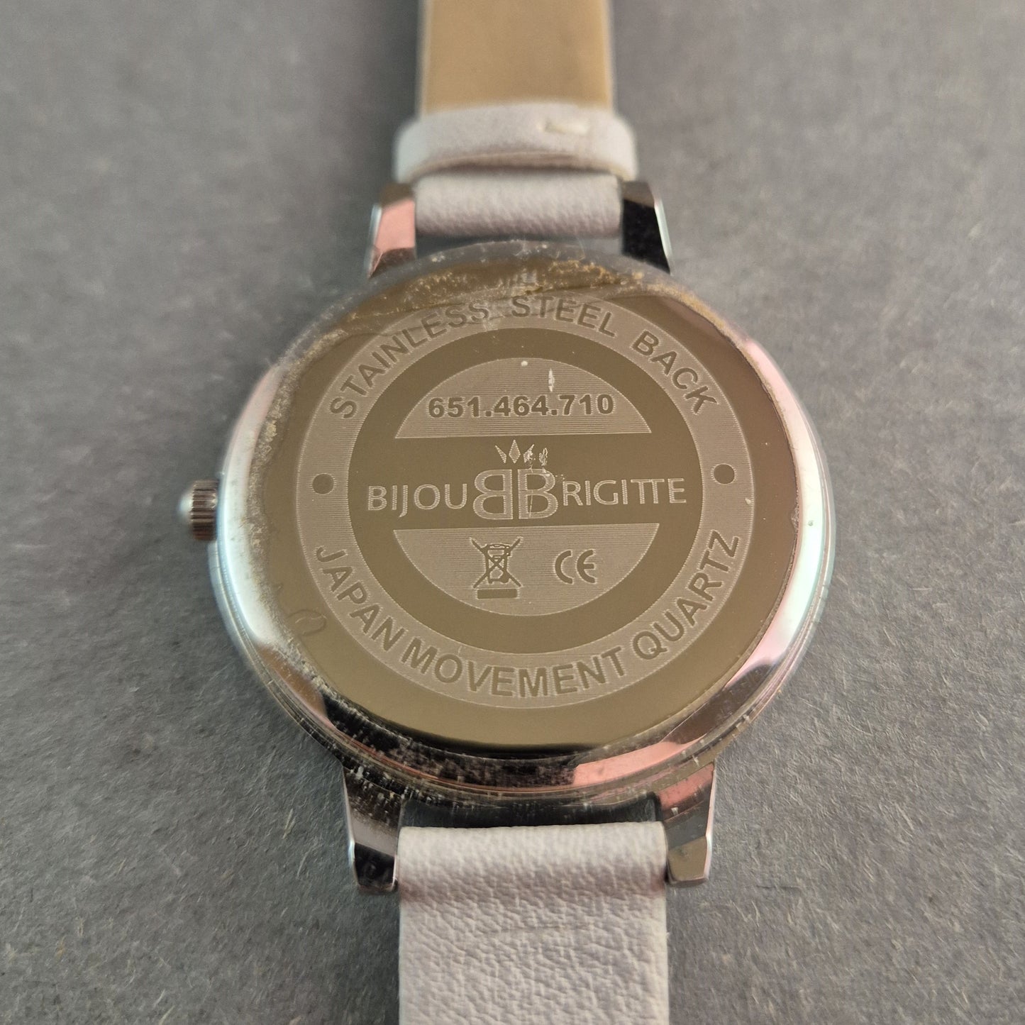 Stilvolle Bijou Brigitte Damenarmbanduhr – Zeitloses Design in Weiß