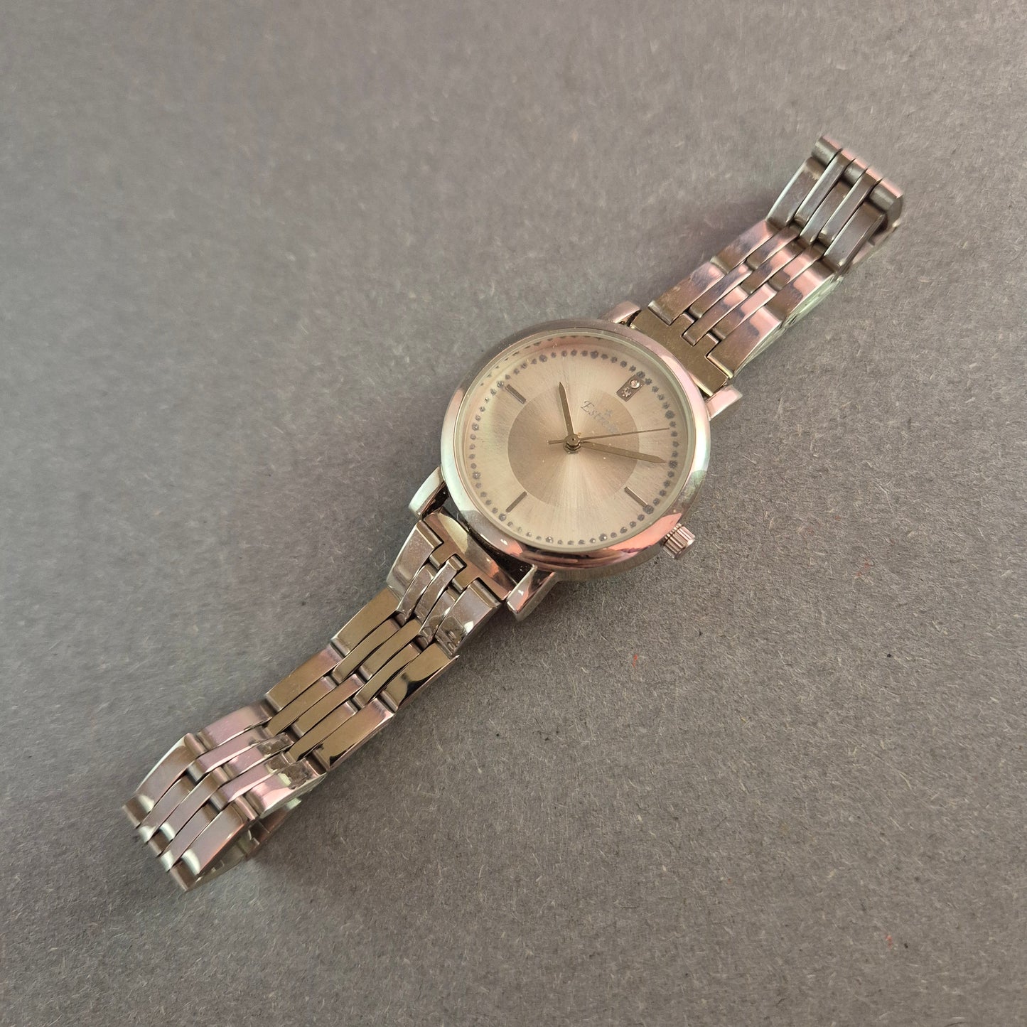 Elegante Estrella Damenarmbanduhr – Stilvolle Schlichtheit mit Edelstahlarmband