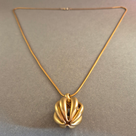 Elegante Vintage-Goldkette mit kunstvollem Anhänger