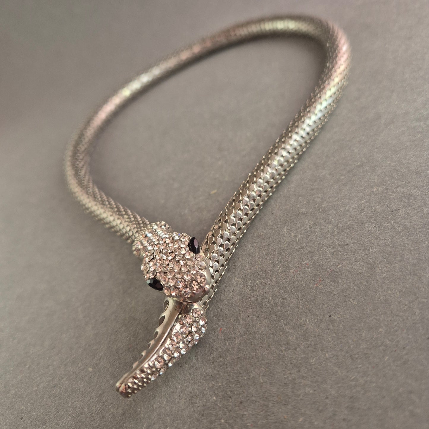 Exklusive Schlangen Halskette mit Strass