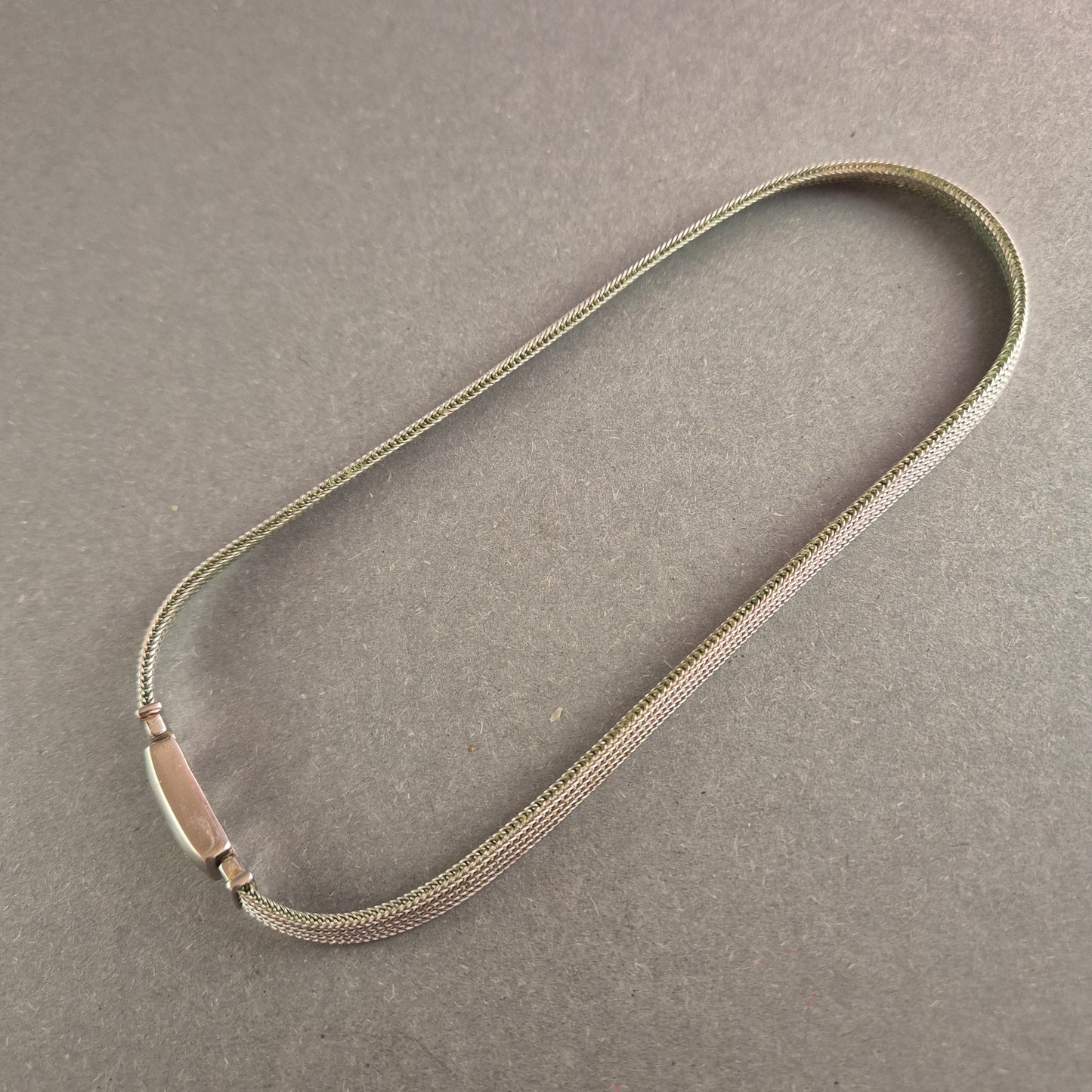 Silber-Halskette mit geflochtenem Design Zeitlose Schönheit für jeden Anlass