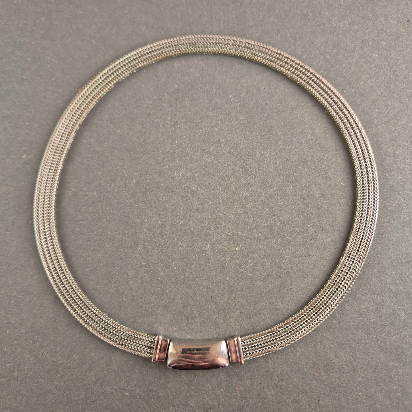 Silber-Halskette mit geflochtenem Design Zeitlose Schönheit für jeden Anlass