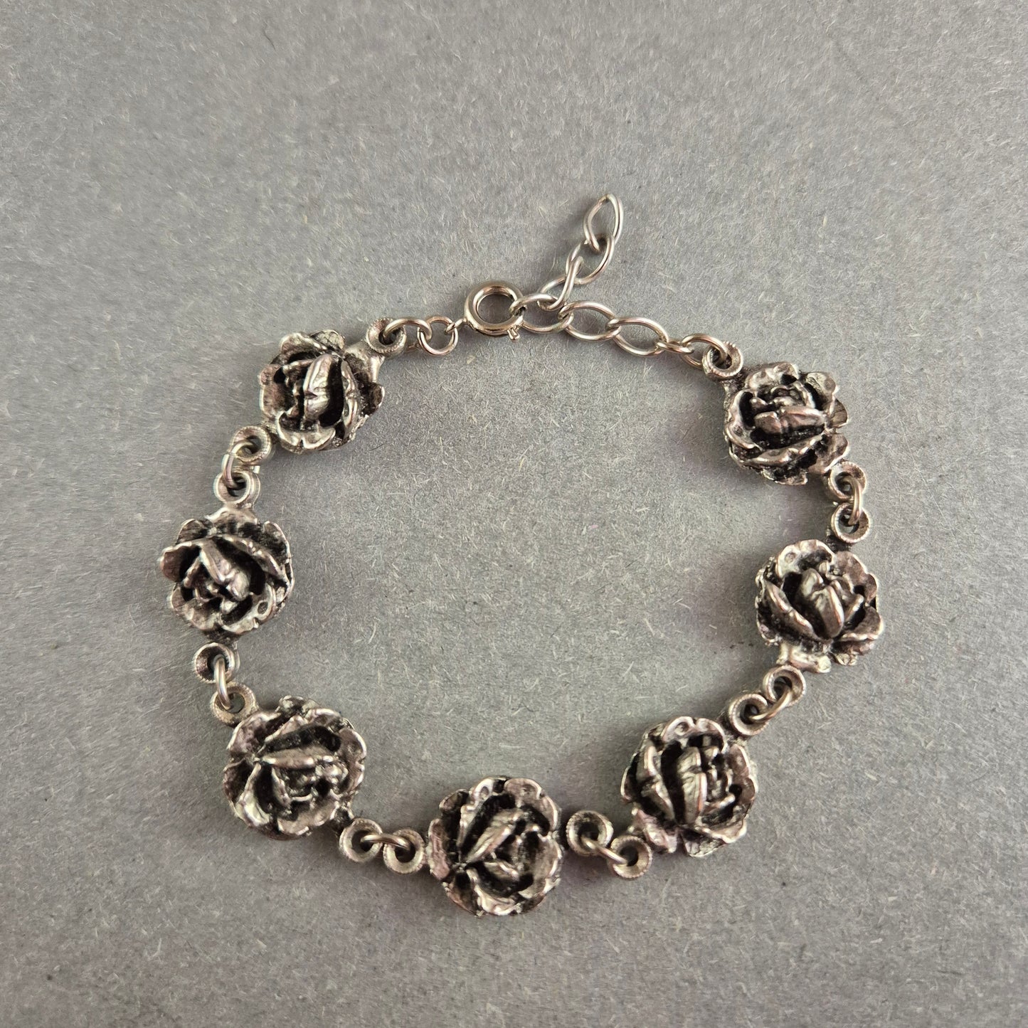 Vintage Silber-Armband mit Rosen – Romantisches Design im Antik-Look