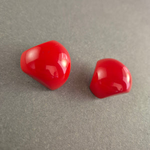 Vintage Ohrclips in Rot – Stilvolle Retro-Ästhetik für einen einzigartigen Look