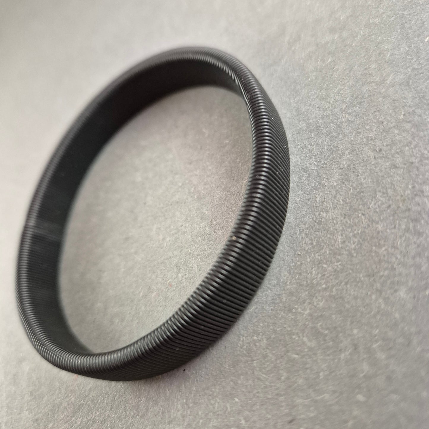 Schwarzes Edelstahlarmband – Flexibles Design für modernen Look