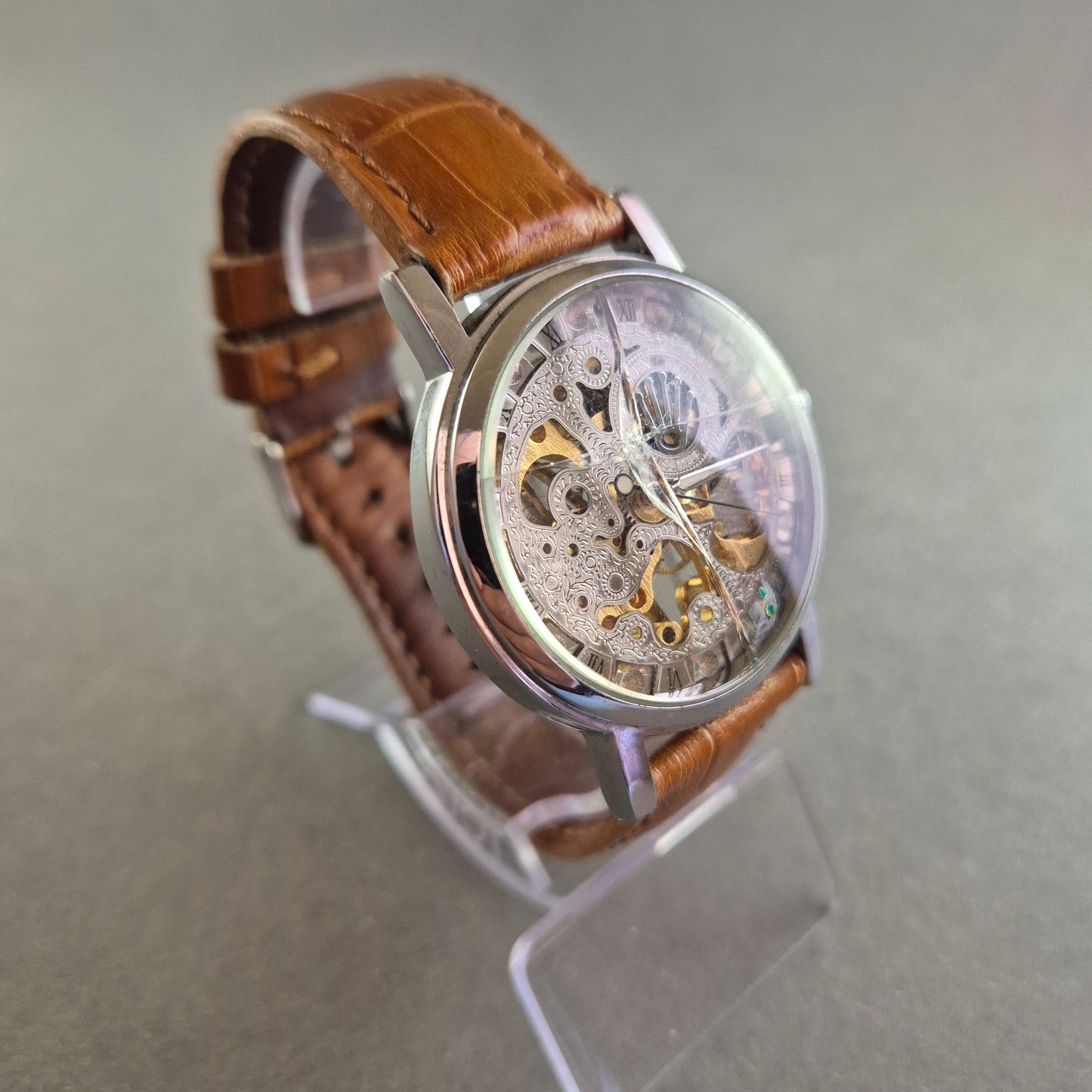 Skelettierte Herrenarmbanduhr – Mechanisches Uhrwerk mit Vintage-Lederarmband