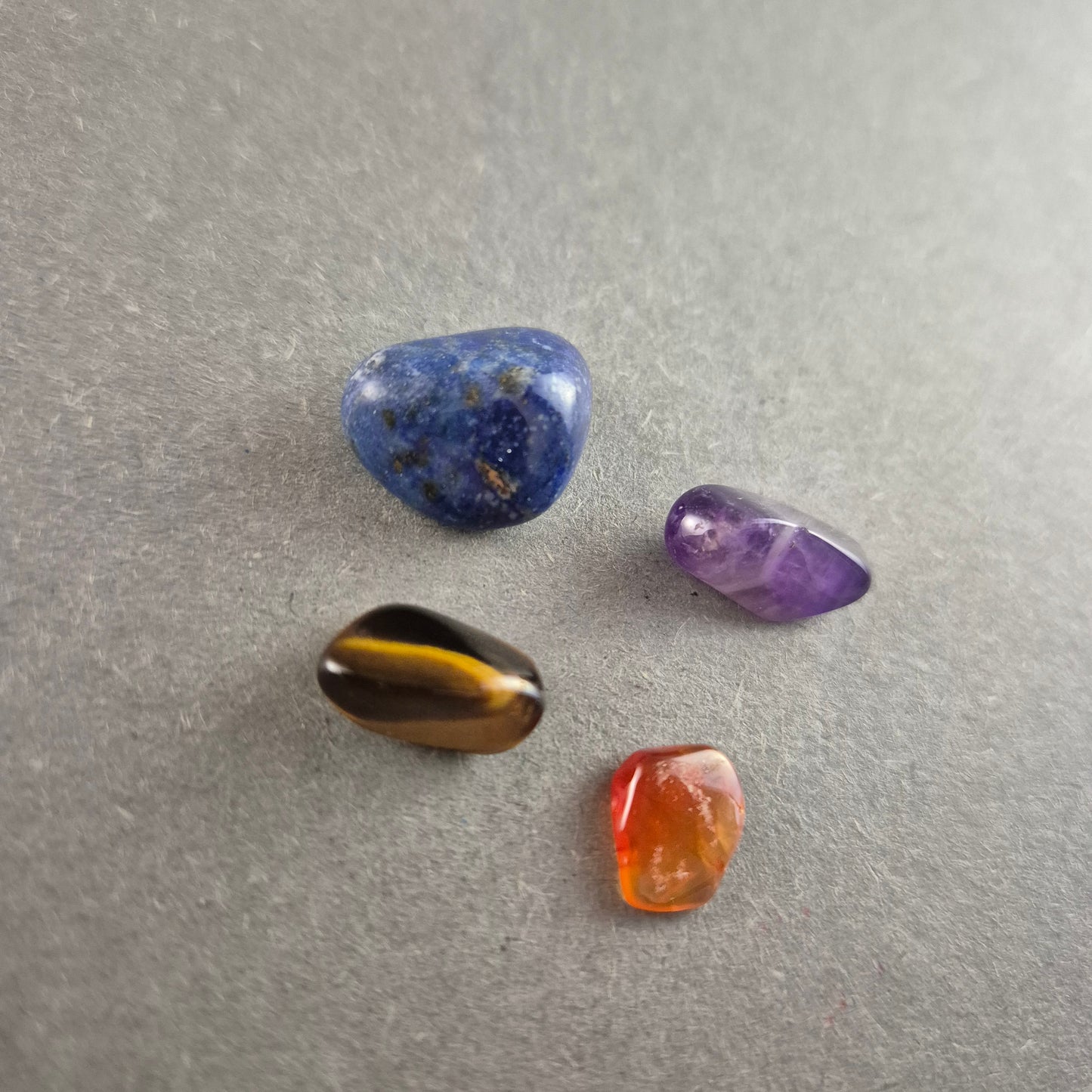 Edelstein-Set mit 4 polierten Heilsteinen – Kraftvolle Energie für Sammler