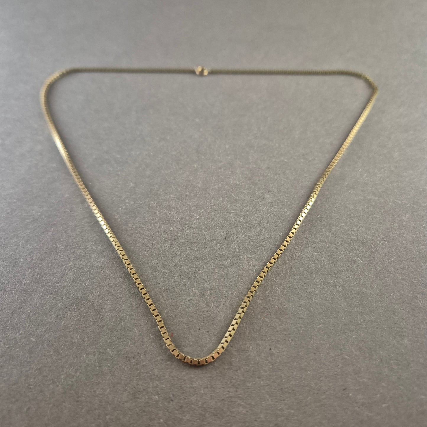 Vergoldete Schlangenkette – Klassische Eleganz für jeden Anlass