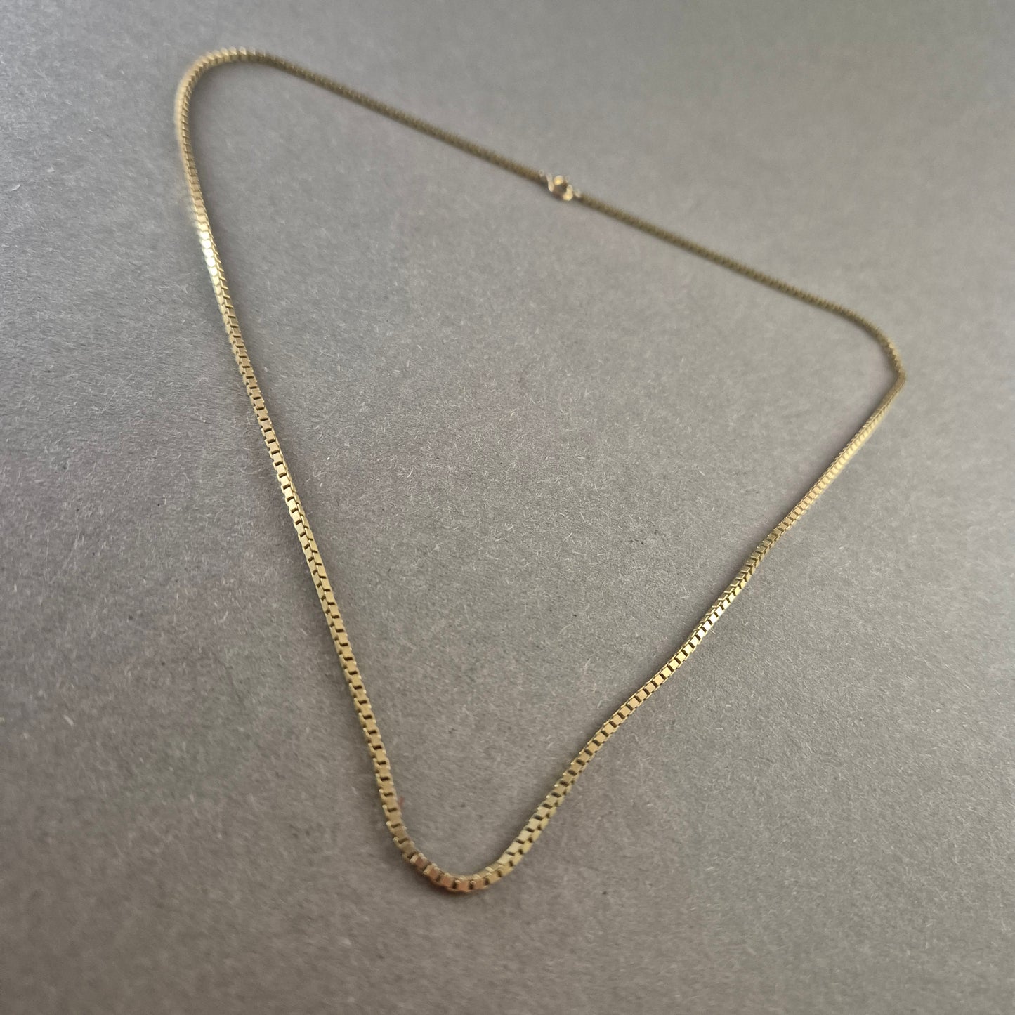 Vergoldete Schlangenkette – Klassische Eleganz für jeden Anlass