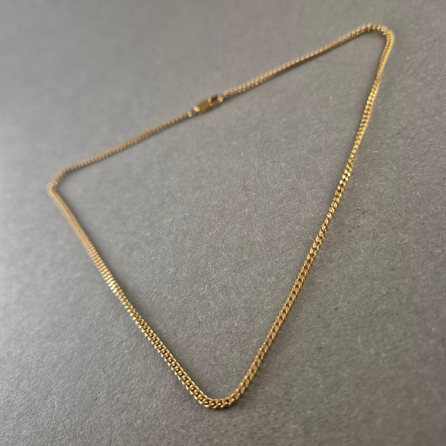 Vergoldete Panzerkette mit Karabinerverschluss – Klassisches Design