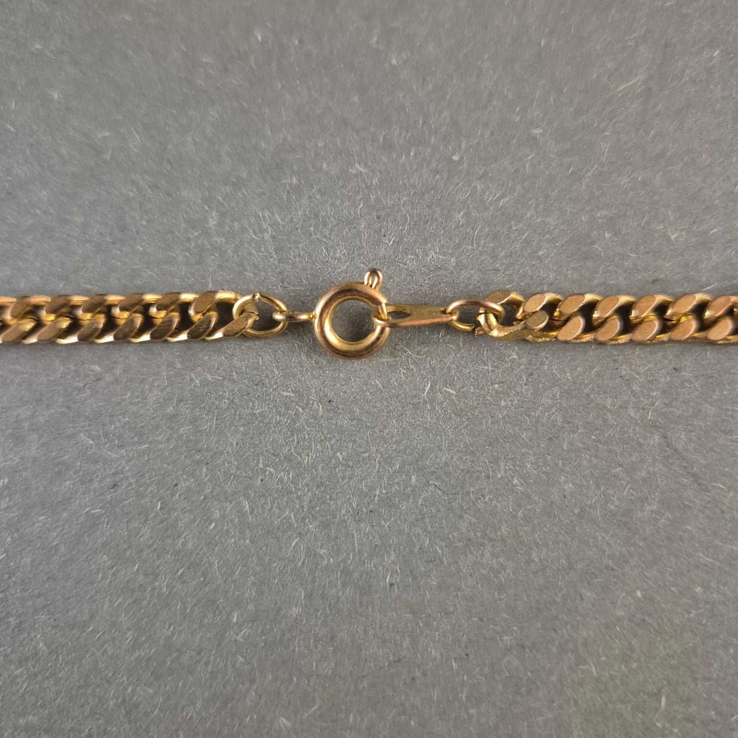 Vergoldete Gliederkette – Elegantes Design für stilvolle Akzente