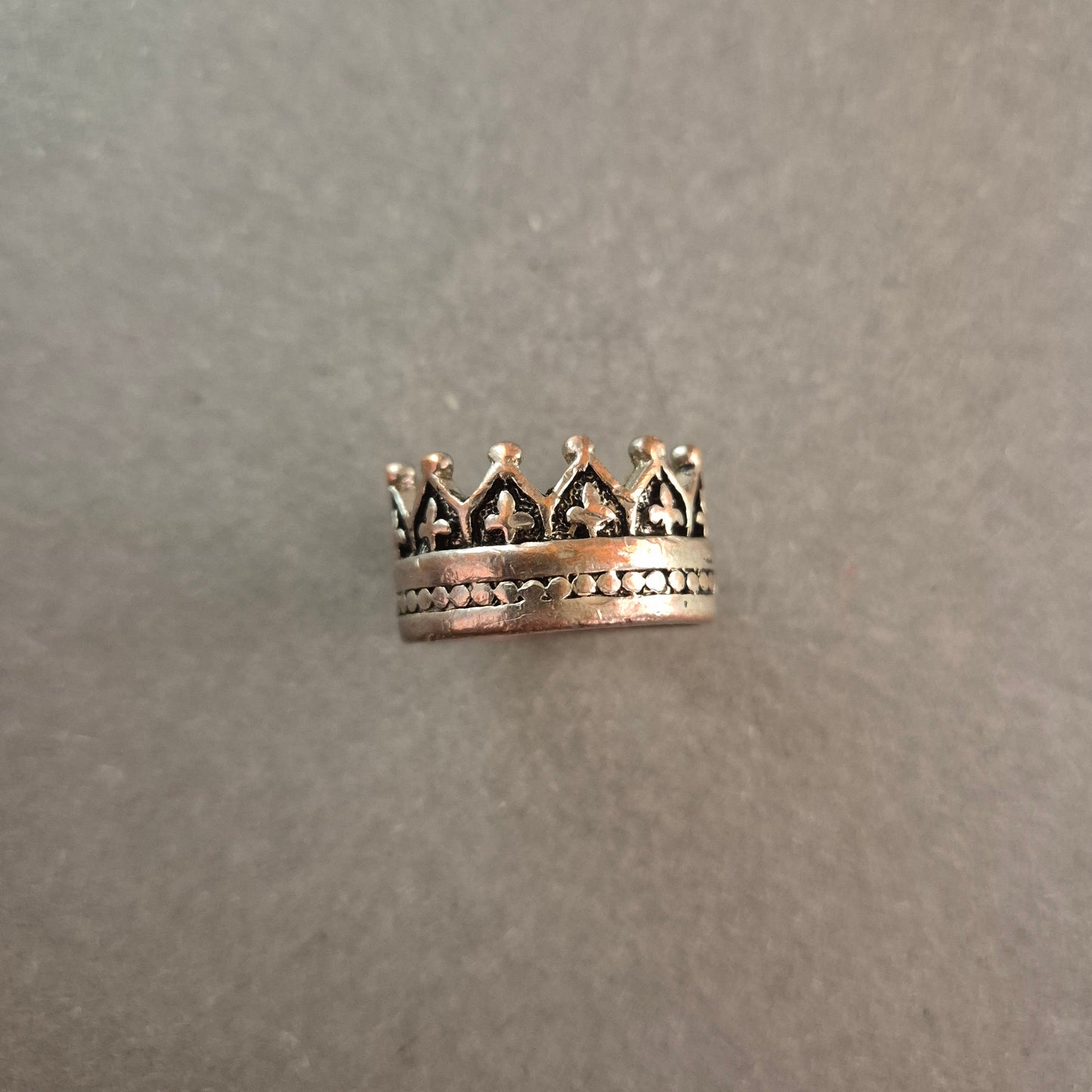 Vintage Ring im Kronen Design Versilberter Statement Ring