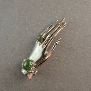 Vintage Anhänger Hand mit Ring Silberfarbener Statement-Schmuck