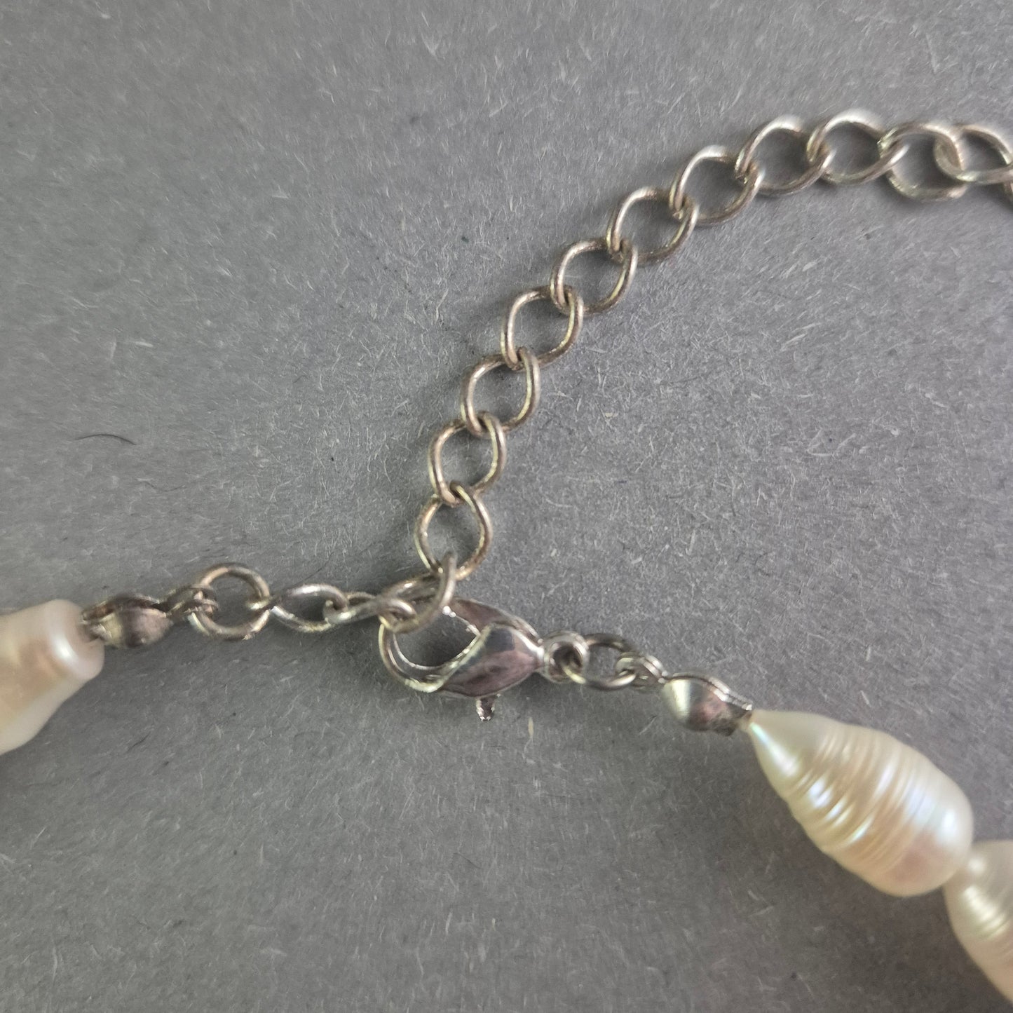 Perlenkette im klassischen Stil Zeitloses Schmuckstück für jeden Anlass