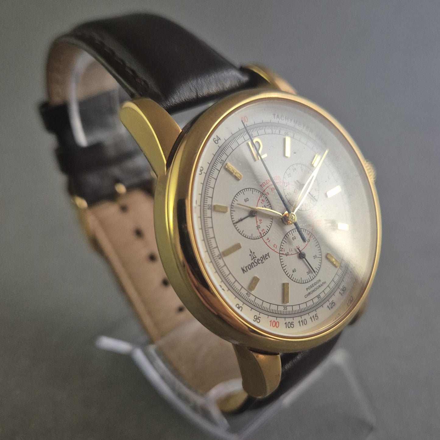 Kronsegler Uhr Armbanduhr Goldener Chronograph mit sportlich-eleganter Note