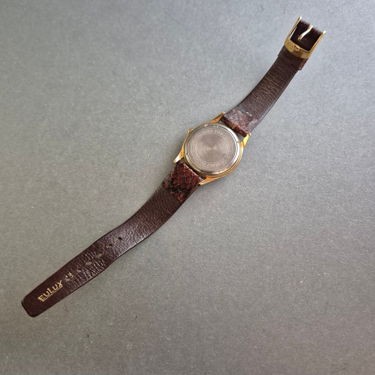 Dugena Uhr Armbanduhr Vintage-Charme mit 17 Rubinen u. Datumsanzeige