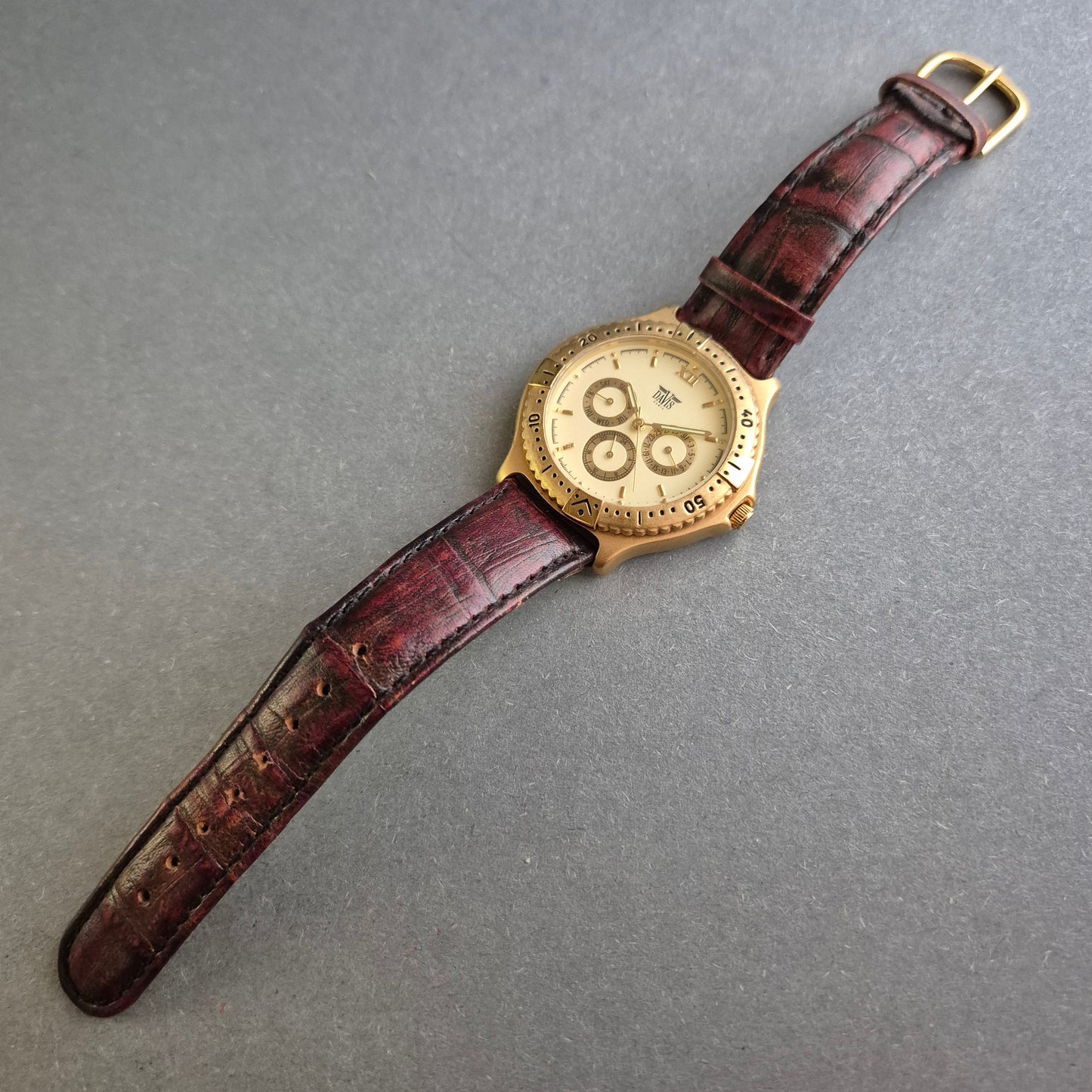 Klassische Davis Uhr Herrenarmbanduhr – Vintage-Chronograph mit Pariser Flair
