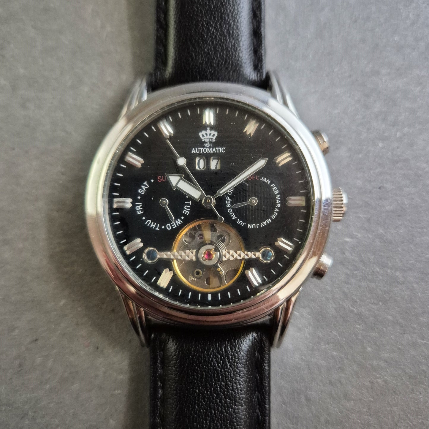 Herrenarmbanduhr Automatik Kalenderfunktion & Sichtfenster