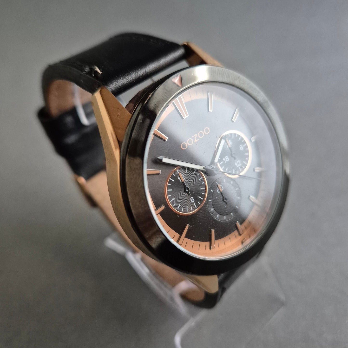 OOZOO Uhr Herrenarmbanduhr – Roségoldener Chronographen-Look
