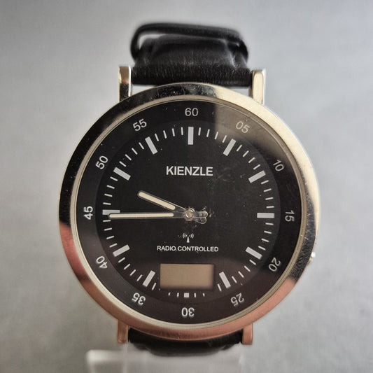 Kienzle Uhr Herrenarmbanduhr Funkgesteuertes Modell im klassischen Design