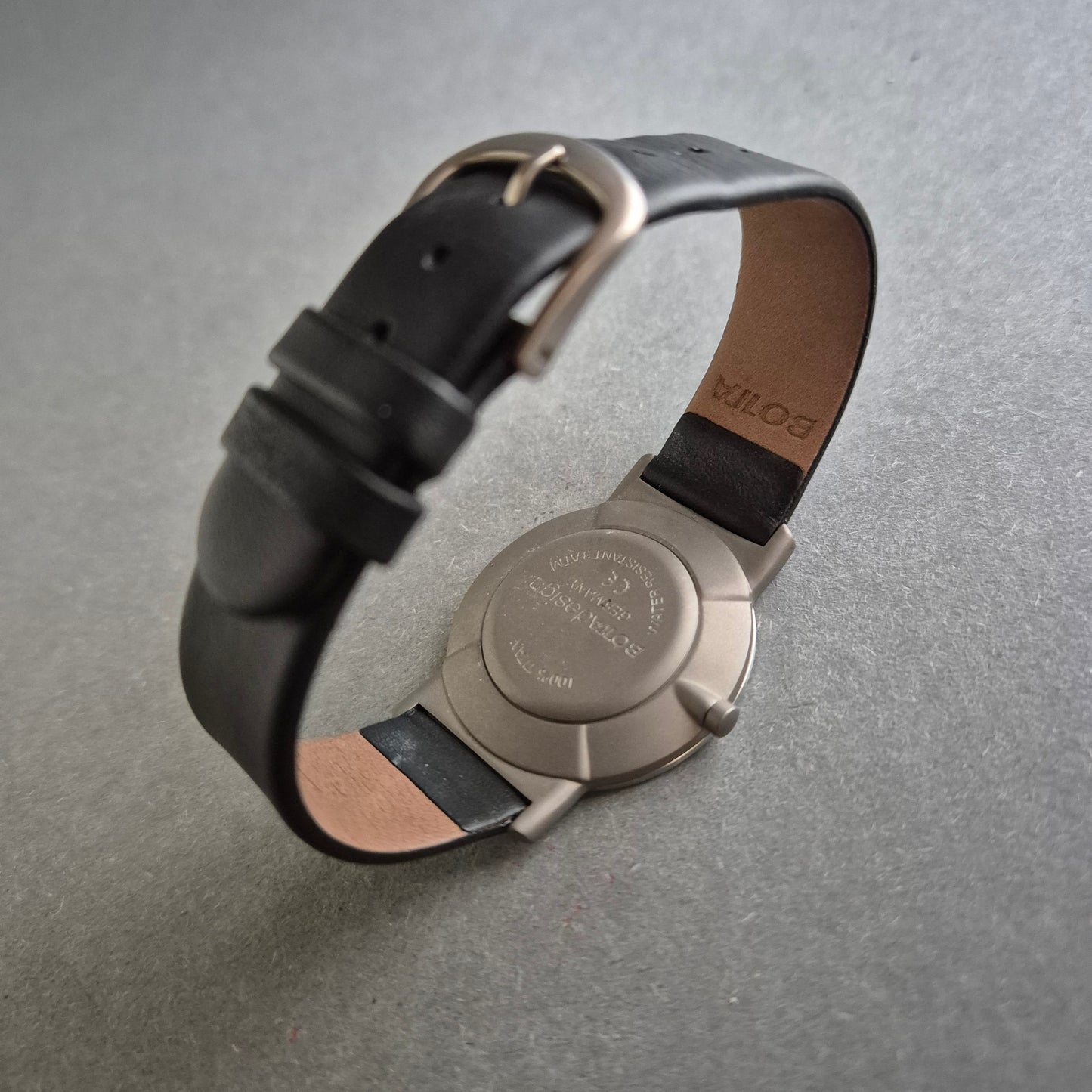 Elegante Botta Uhr Herrenarmbanduhr – Zeitloses Design im Bauhaus-Stil