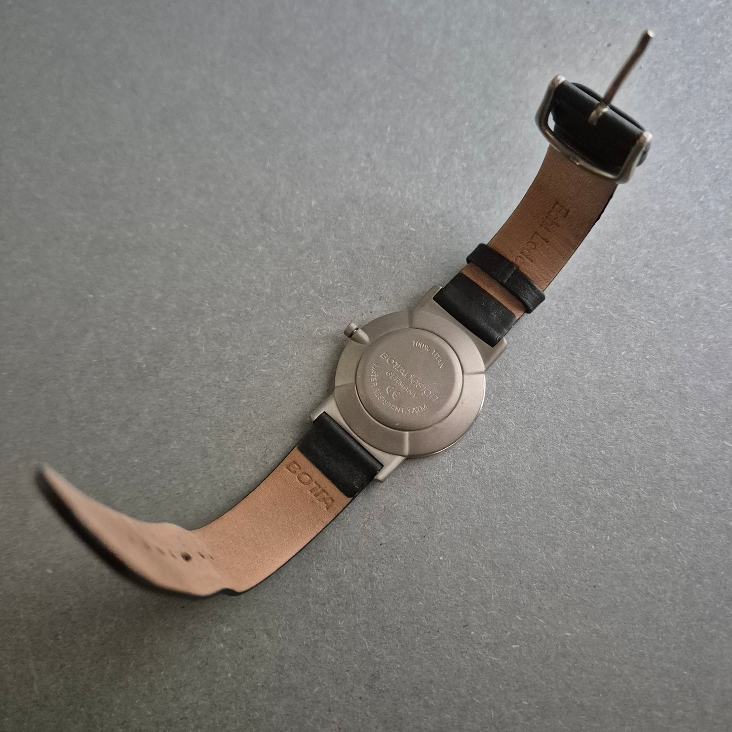 Elegante Botta Uhr Herrenarmbanduhr – Zeitloses Design im Bauhaus-Stil